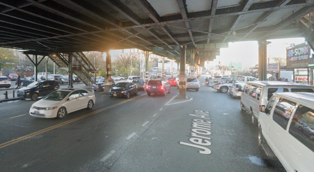 Paura a New York, sparatoria in metro: un morto e 5 feriti