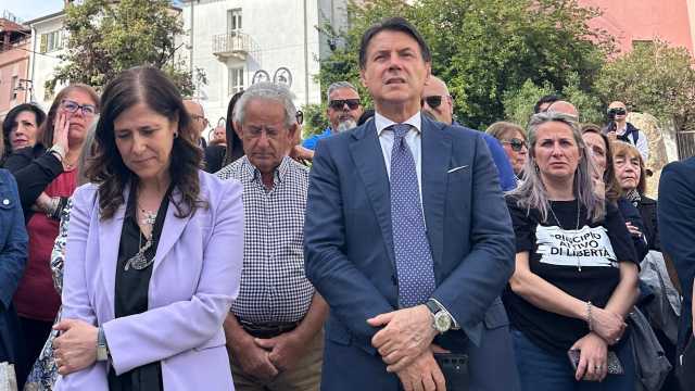Conte a Nuoro: "In Sardegna ora c'è un clima diverso, i risultati ora arrivano"